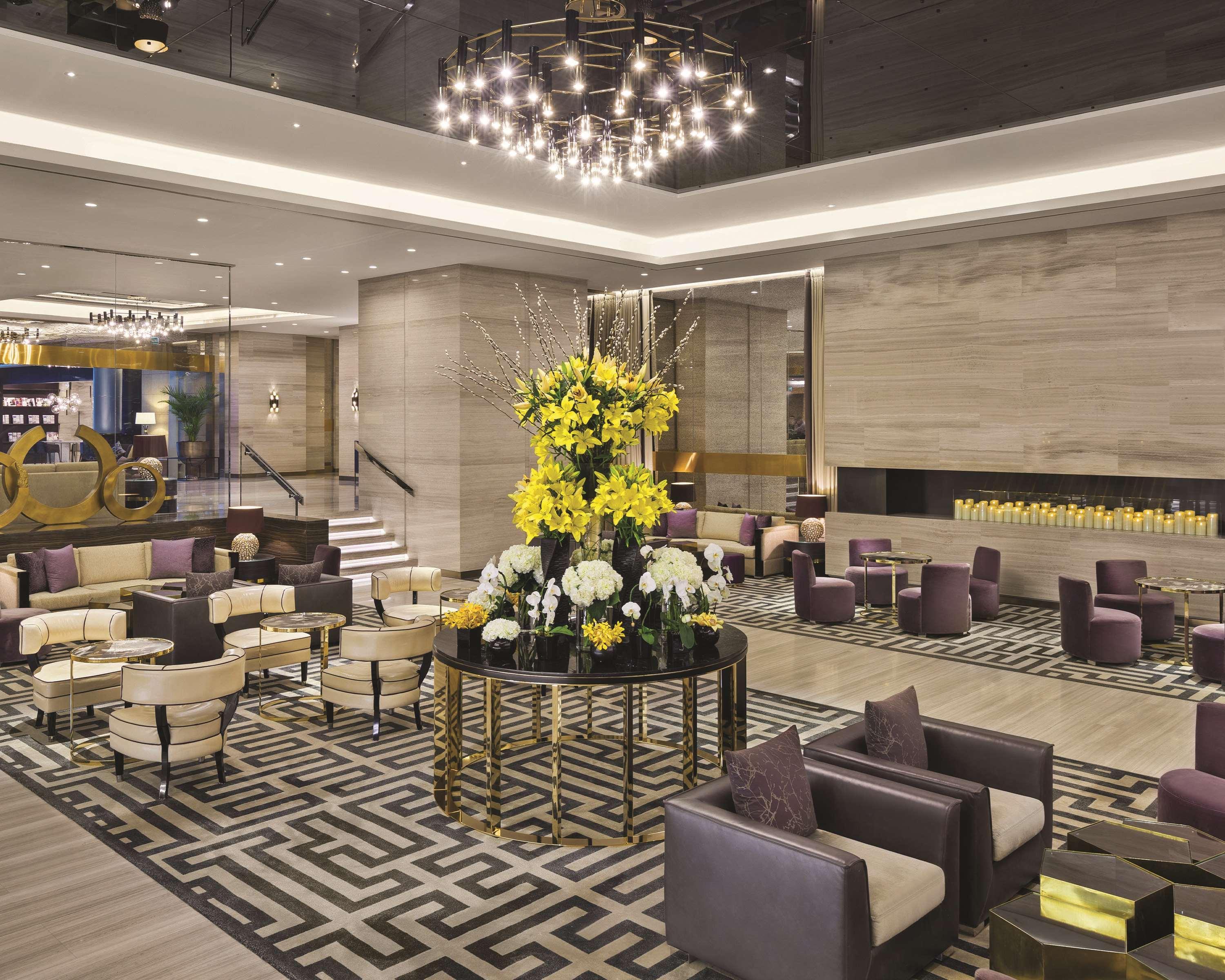 Hyatt Regency Al Kout Mall Kuwait City Ngoại thất bức ảnh The lobby of the hotel