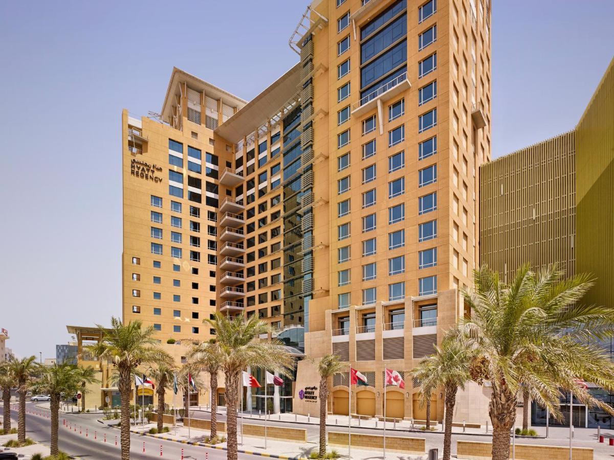 Hyatt Regency Al Kout Mall Kuwait City Ngoại thất bức ảnh The hotel in 2011