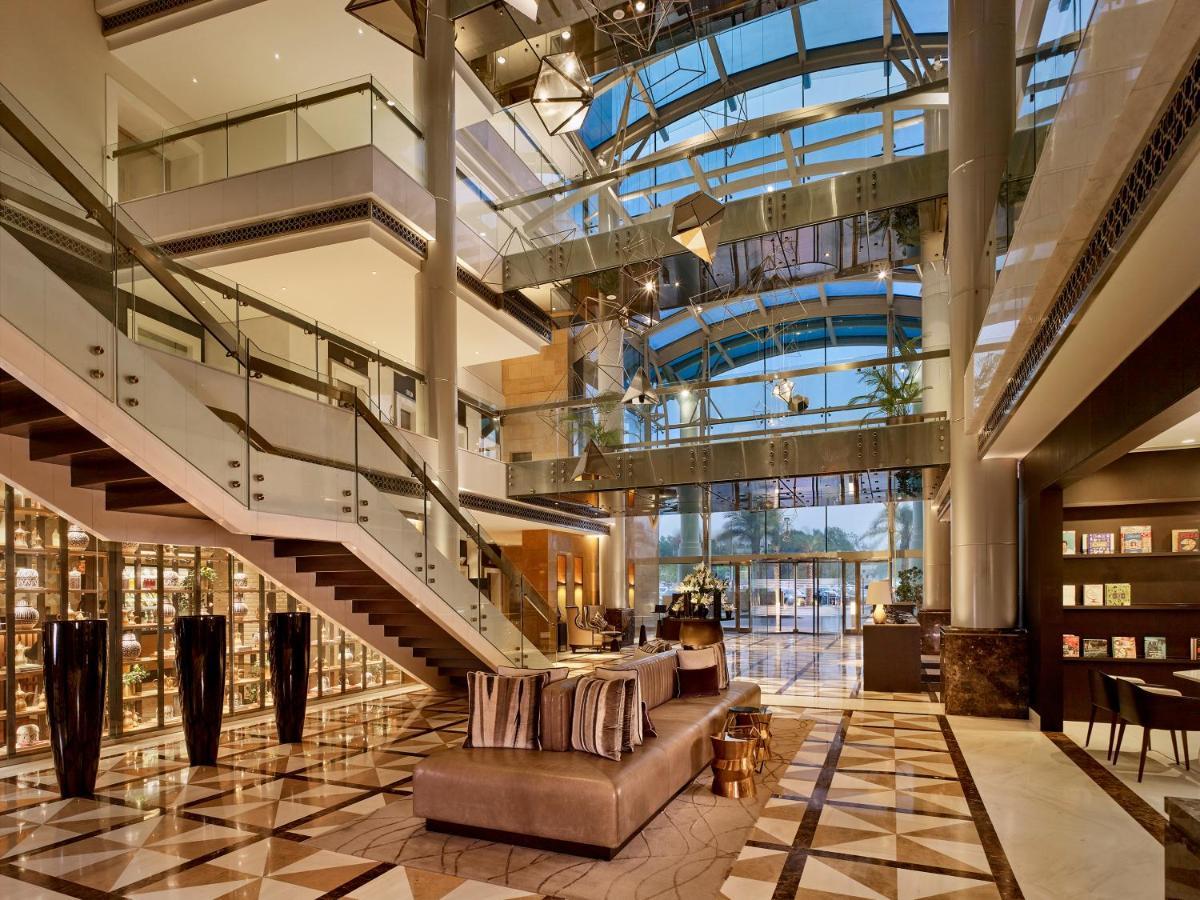 Hyatt Regency Al Kout Mall Kuwait City Ngoại thất bức ảnh The lobby of the Ritz-Carlton, Dubai