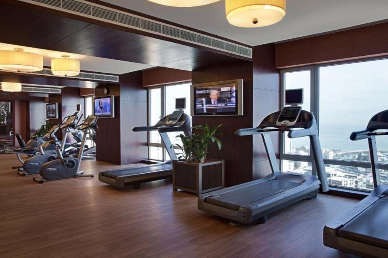 Hyatt Regency Al Kout Mall Kuwait City Ngoại thất bức ảnh The gym at the hotel